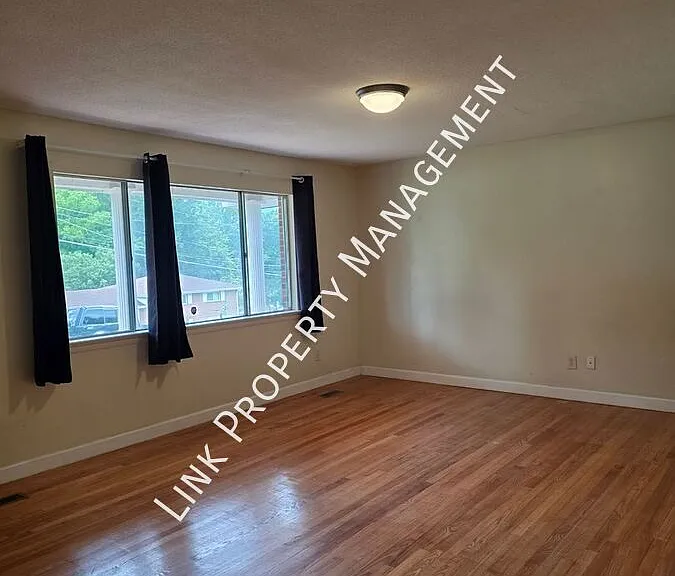 5407 Winniespan Rd — Photo 2