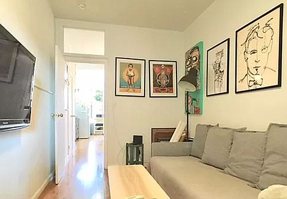 3rd image of 243 Montrose Ave APT 3R