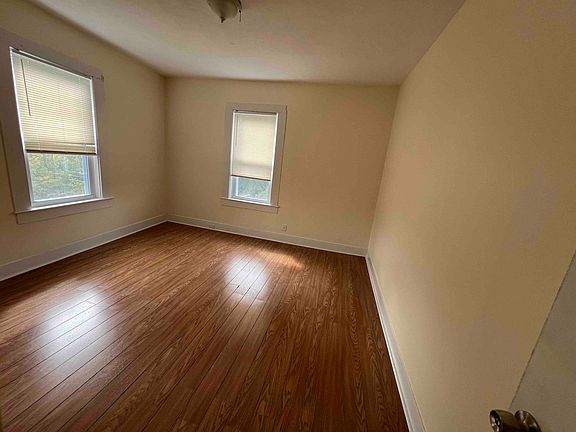 3rd image of 44-44A Oakland Ave #3B