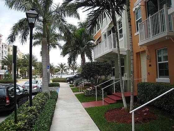 4th image of 366 Moorings Dr #366