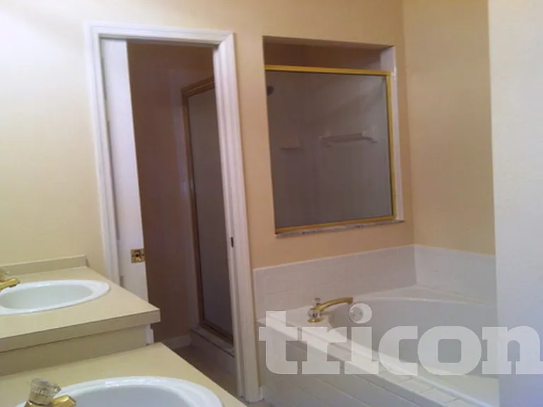 13809 Riverpath Grove Dr — Photo 4