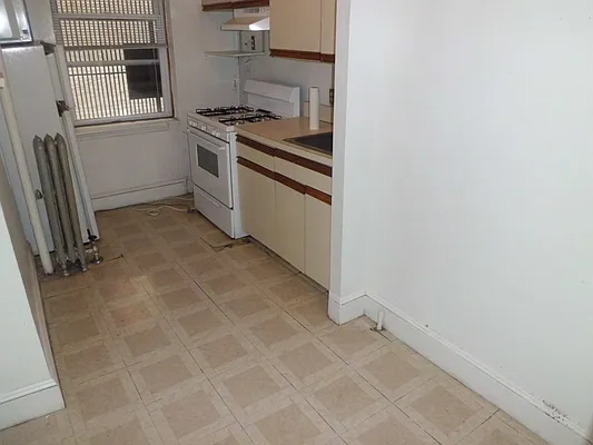 Rented by Maximus Realty Group | media 36