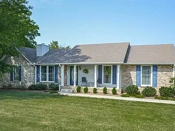1 Welcome Ln, Hendersonville, TN 37075