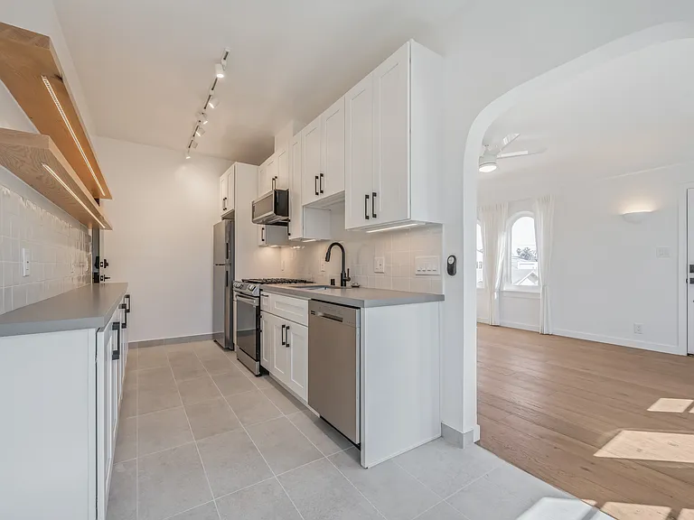 1312 Riviera Ave #303 — Photo 8