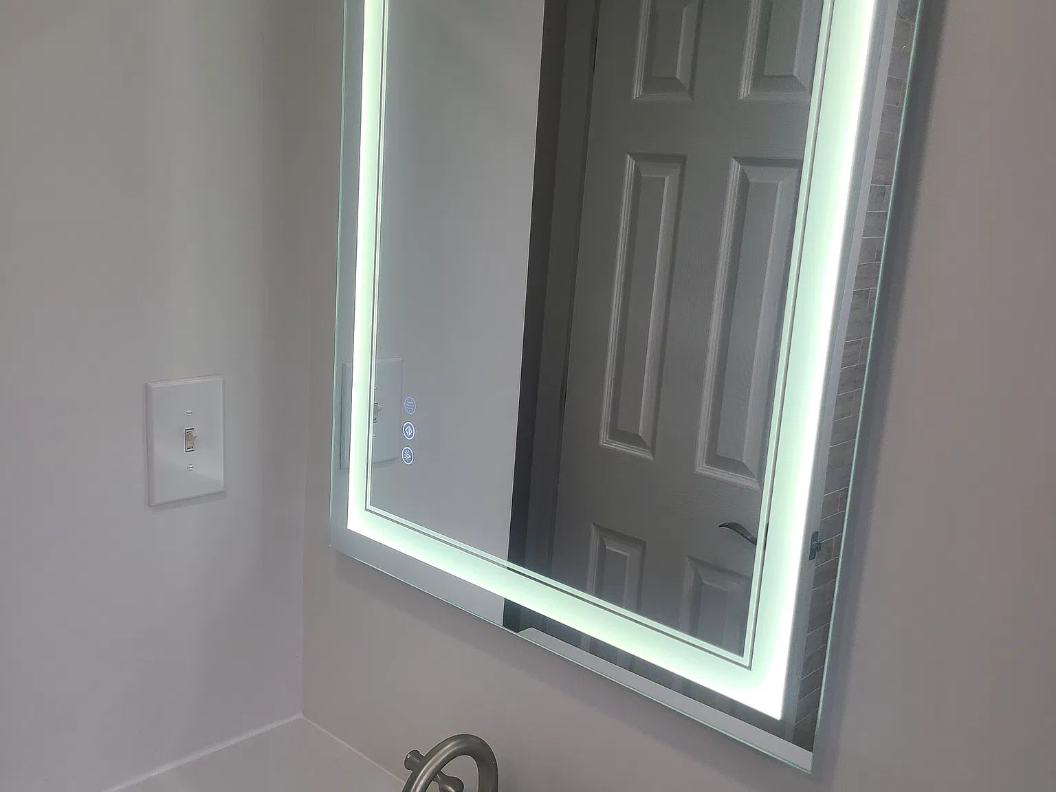 4 bed, 2900 sqft, $4,000 — Photo 2