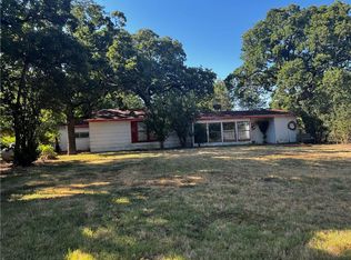 102 Red Oak Dr, Whitney, TX 76692