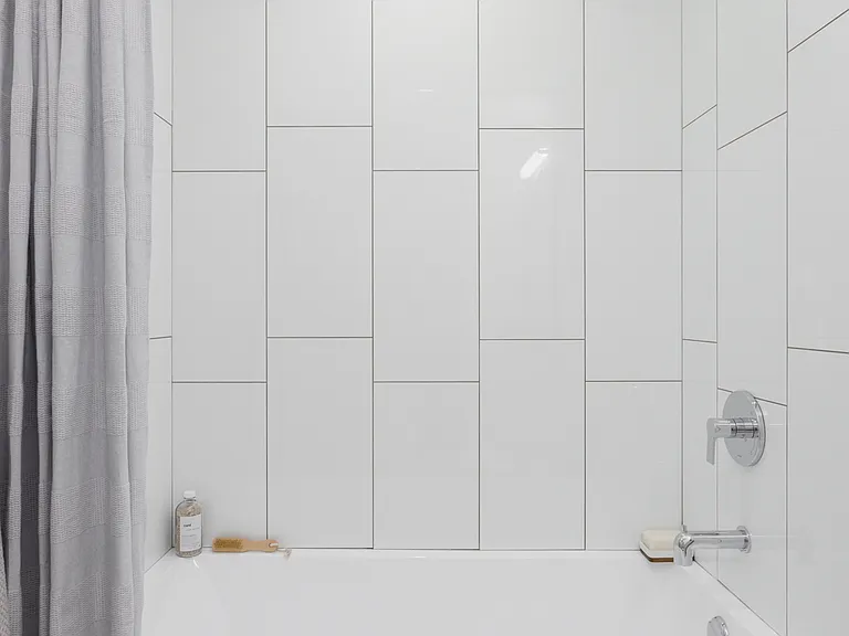 7288 Maple St — Photo 32