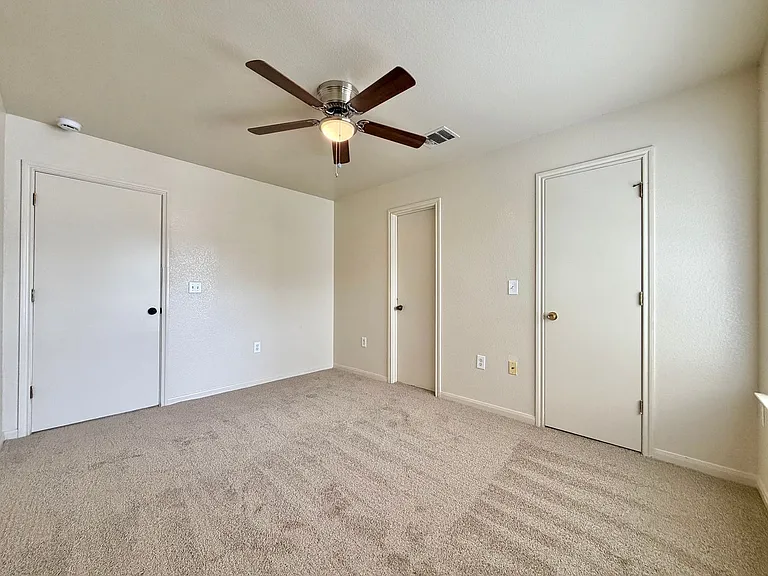 7002 Bennett Ave — Photo 15