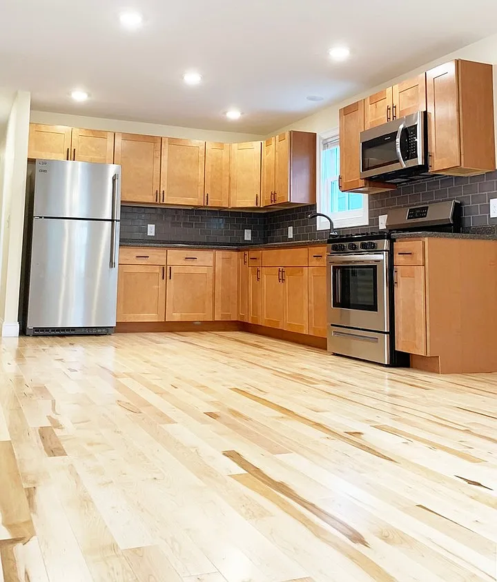 21 Peru St — Photo 1