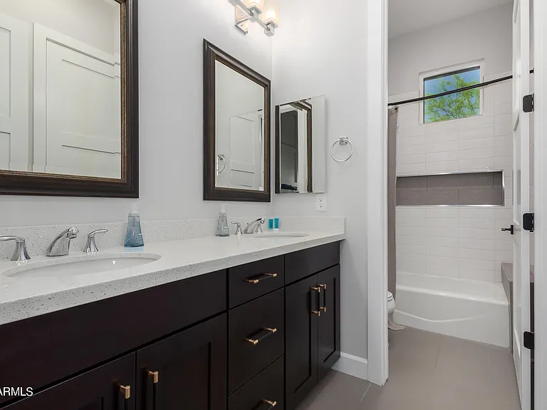 1629 E Montebello Ave — Photo 57