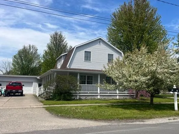 114 W 1st St, Tawas City, MI 48763