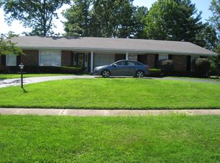 11541 Rosary Ln, Saint Louis, MO 63138