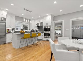 731 Beacon St FLOOR 1, Newton Center, MA 02459