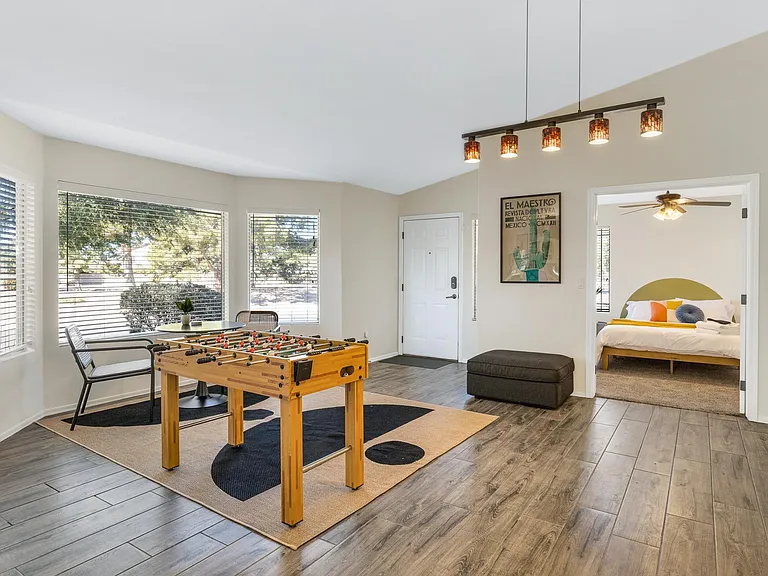 559 W Scott Ave — Photo 11