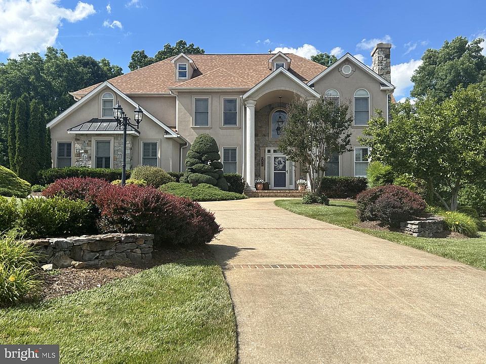 1st image of 1022 Heth Pl