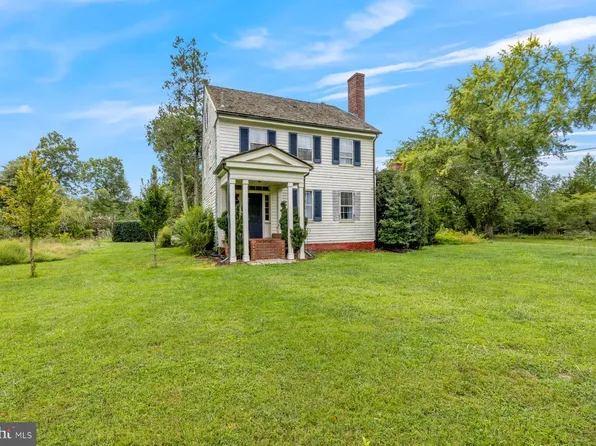 315 Farmhouse Rd, Accokeek, MD 20607
