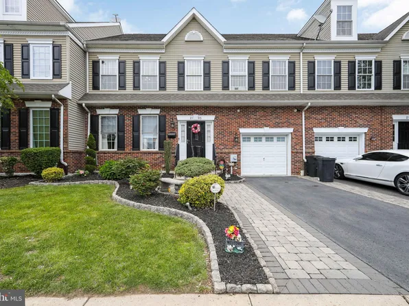 2105 Trevi Ct, Philadelphia, PA 19145