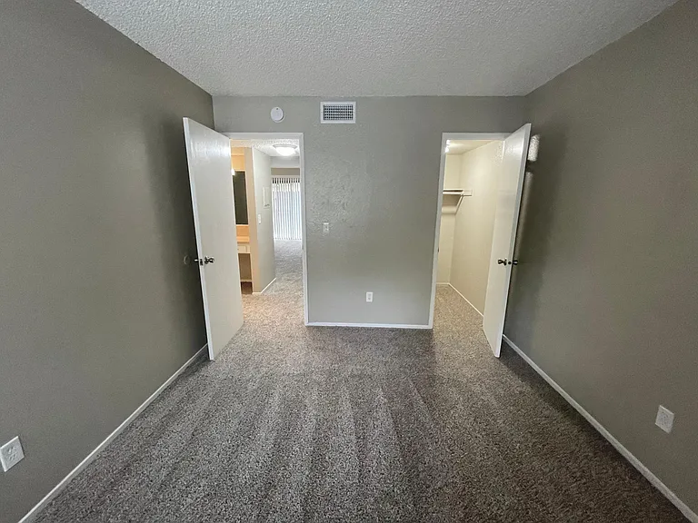 1180 Fulton Ave #1 — Photo 5