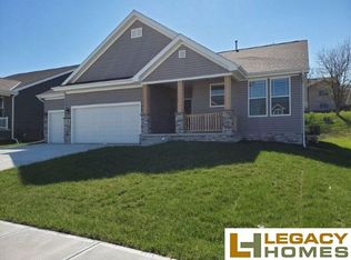 7908 S 185th St, Omaha, NE 68136