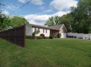 187 Hall Ave, Camden, TN 38320