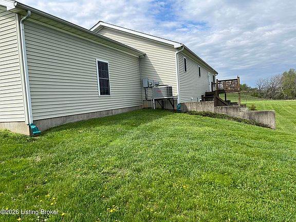 5th image of 1568 Bray Ridge Rd