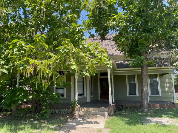 207 E 6th St, Ferris, TX 75125