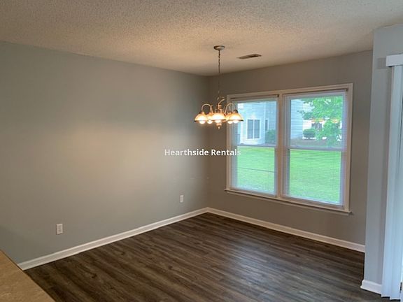 5th image of 108B W Victoria Ct