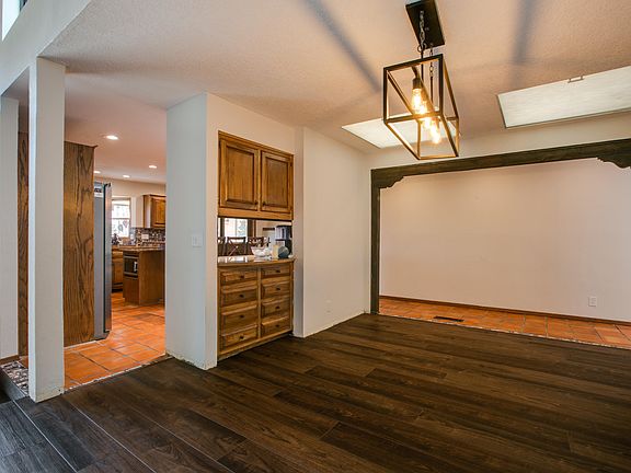 5th image of 4921 Camino De Monte NE