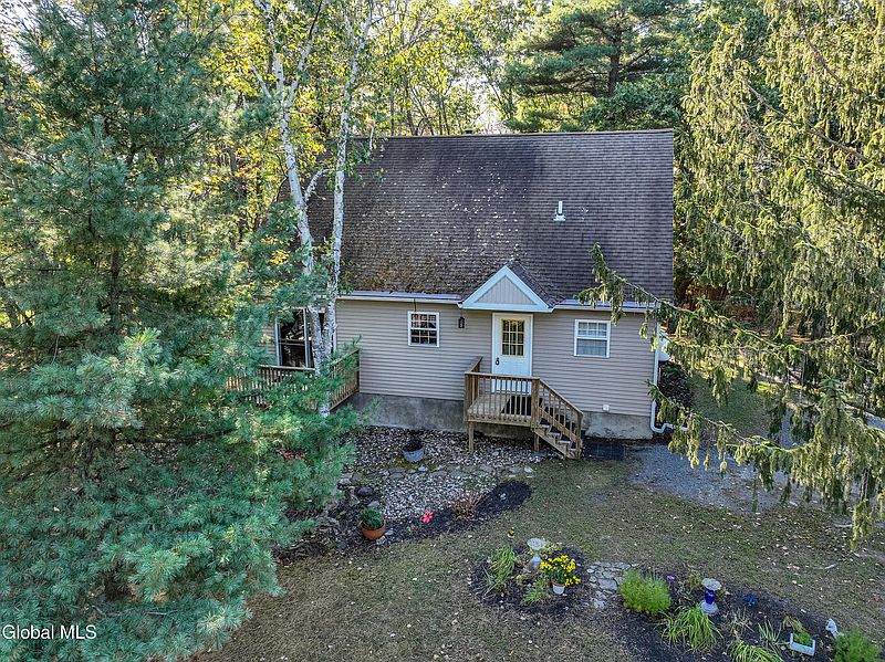 3rd image of 214 N Pole Road