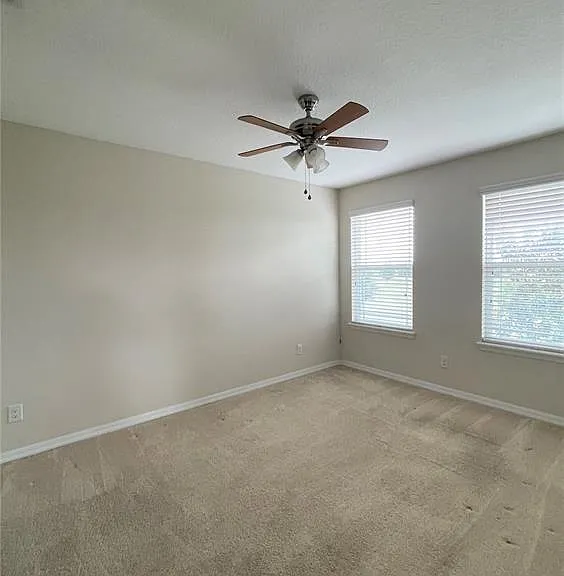 11807 Vermillion Ave — Photo 15