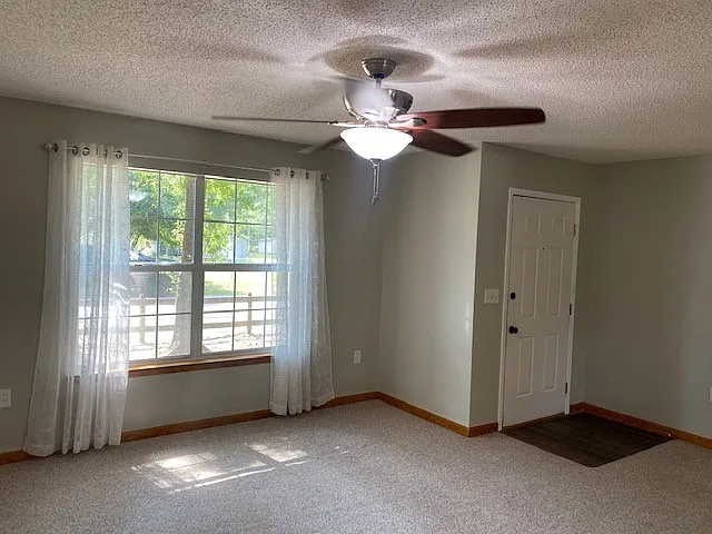 5105 Lake Dr — Photo 5