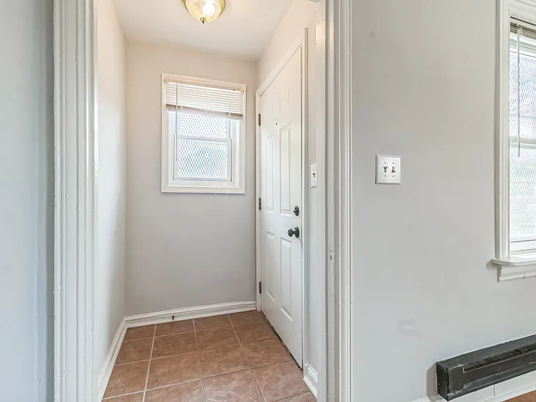 1608 West St SE — Photo 16