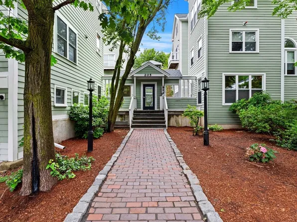 205 Richdale Ave APT A14, Cambridge, MA 02140