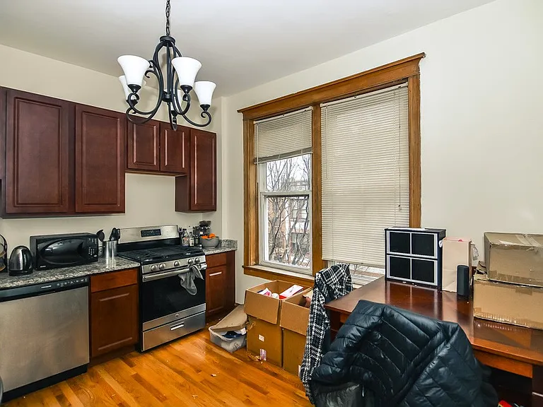 852 N Leavitt St #4 — Photo 3