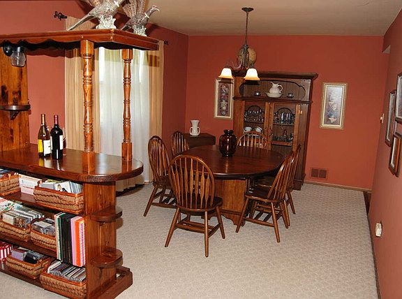 3rd image of 15627 Badger Ln