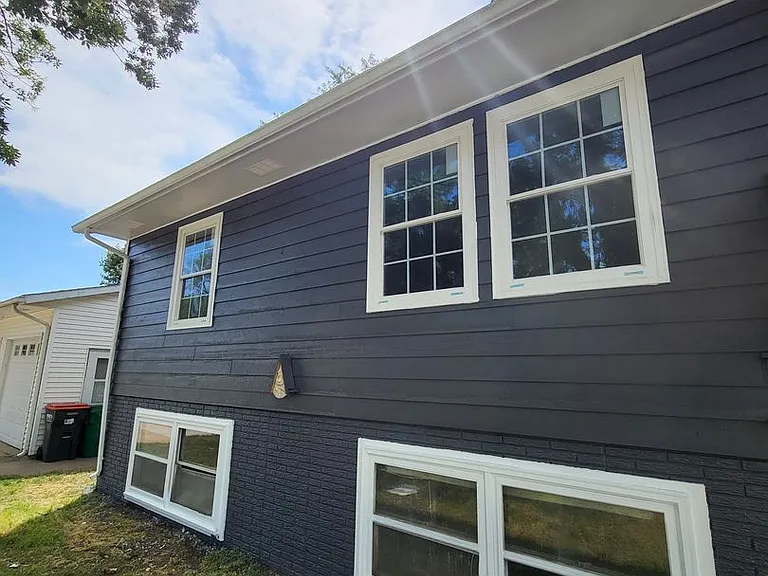 605 E Maple St — Photo 7