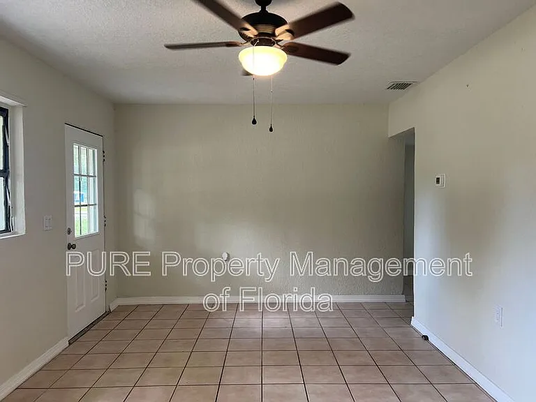2205 NE 14th Ave — Photo 6