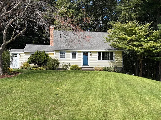 4 bed, 1623 sqft, $3,500 — Photo 2