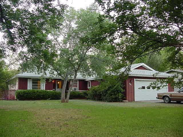 1st image of 781 Amherst Dr