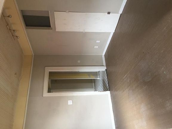 2nd image of 13218 Dwyer Blvd