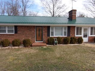 460 Summerset Rd N, Gretna, VA 24557