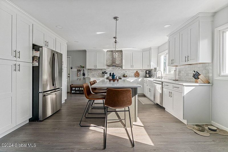 2nd image of 8 Garnsey Road