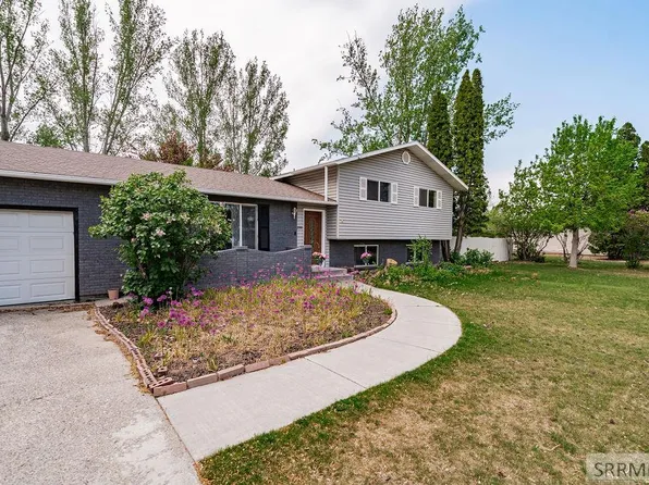 2090 S Heather Ln, Ammon, ID 83406