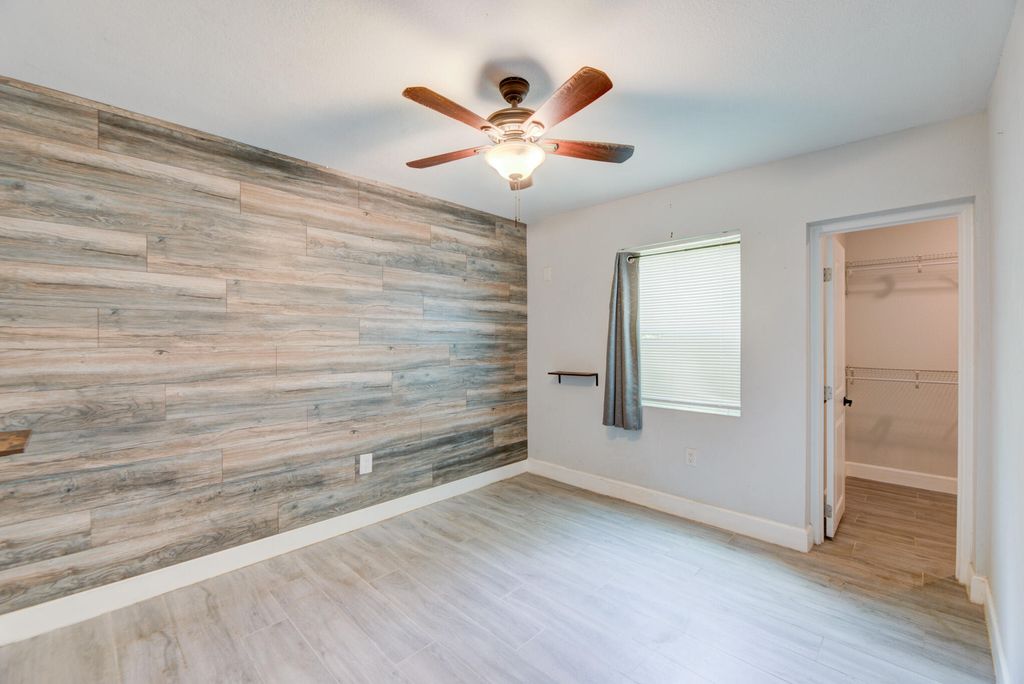 2633 NE 16TH Avenue, photo 4