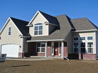 3306 Sterlingwood Ln, Perrysburg, OH 43551