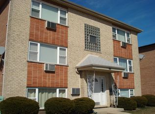 9230 Seymour Ave APT 1E, Schiller Park, IL 60176