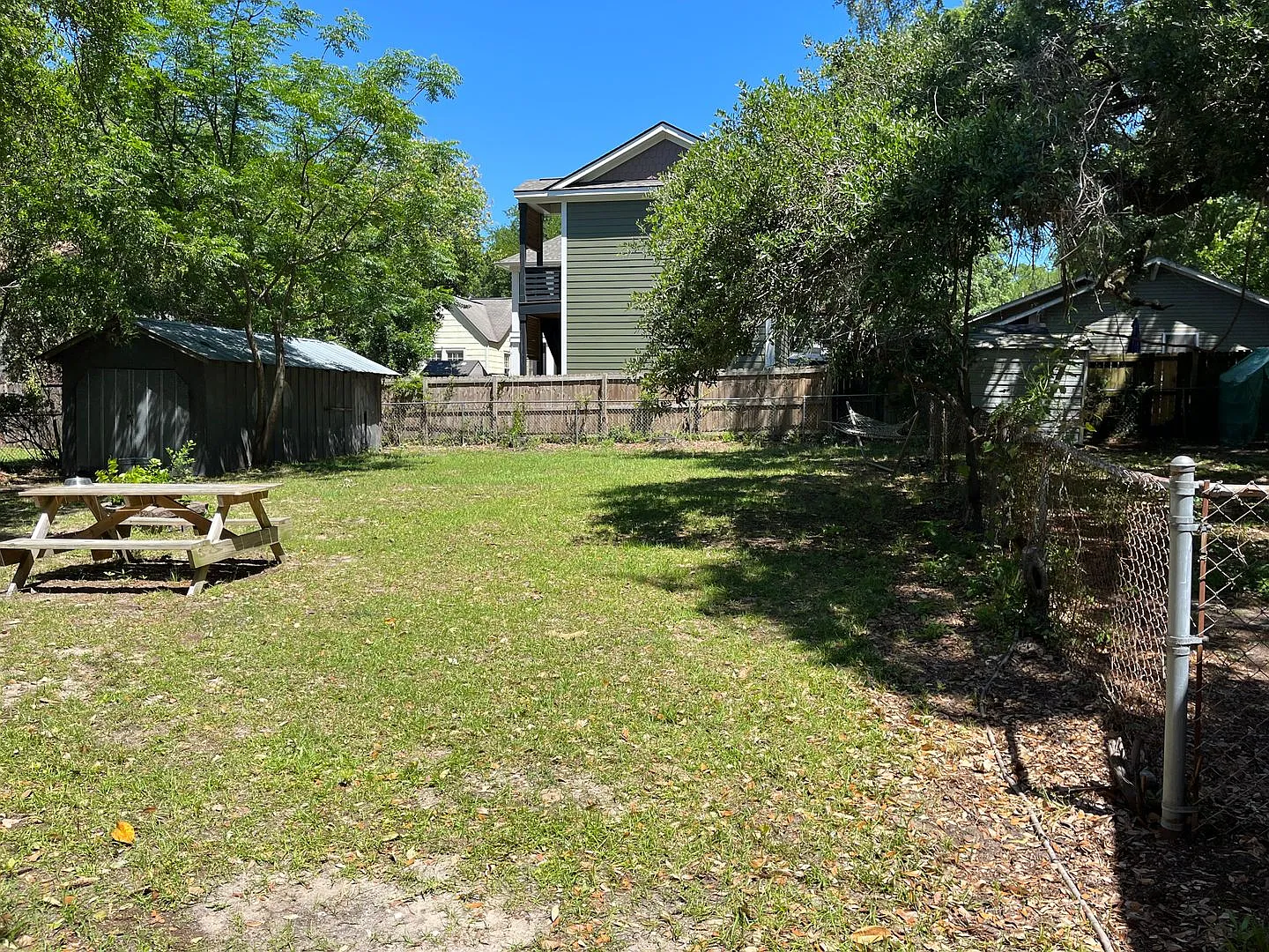 Cozy Two Bedroom Home In Park Circle — Photo 4