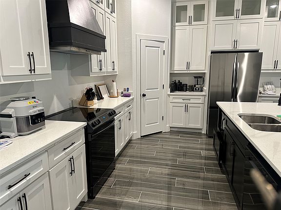 2nd image of 120 Dogwood Dr