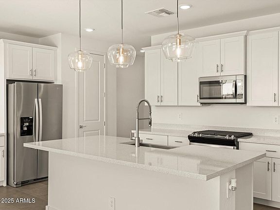 5th image of 17323 W SANNA Street