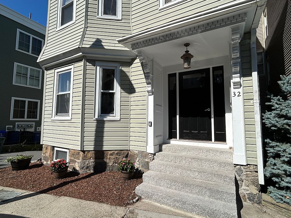 1st image of 32 Forbes St #1